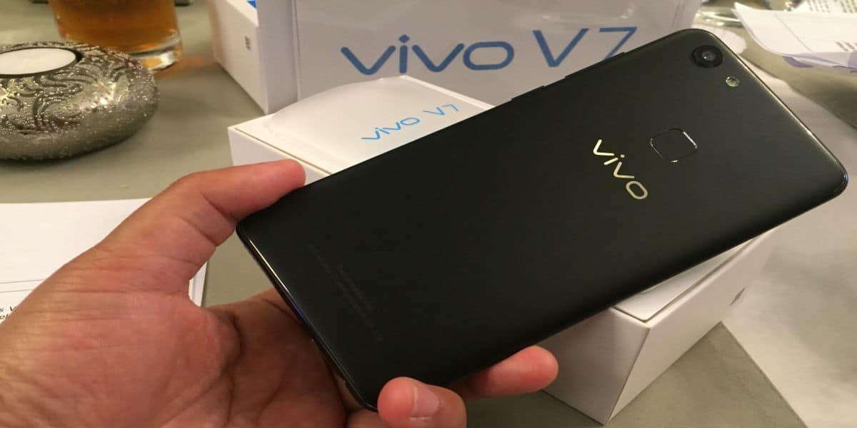 Vivo V7 bikin selfie makin puas dengan layar lebar