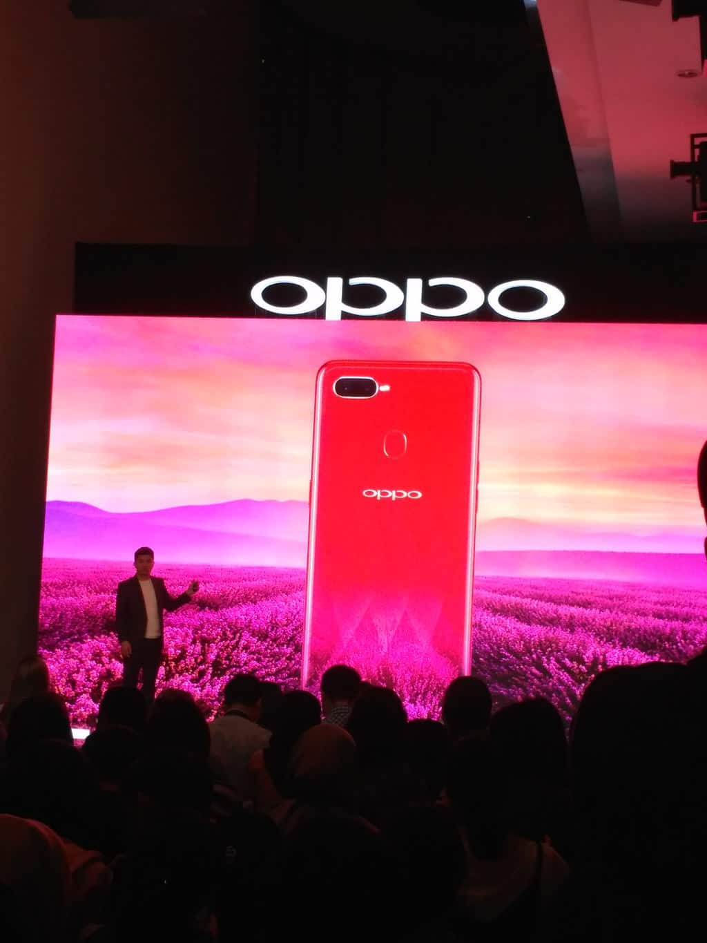 OPPO F9 Dijual Rp4,3 Juta