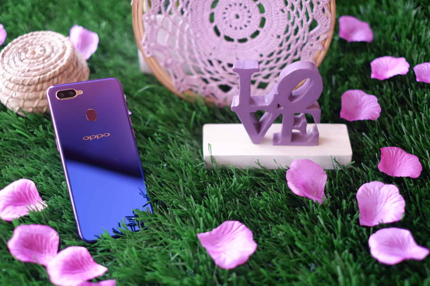 Harga OPPO F9 Starry Purple Rp4,3 Juta untuk RAM 4GB