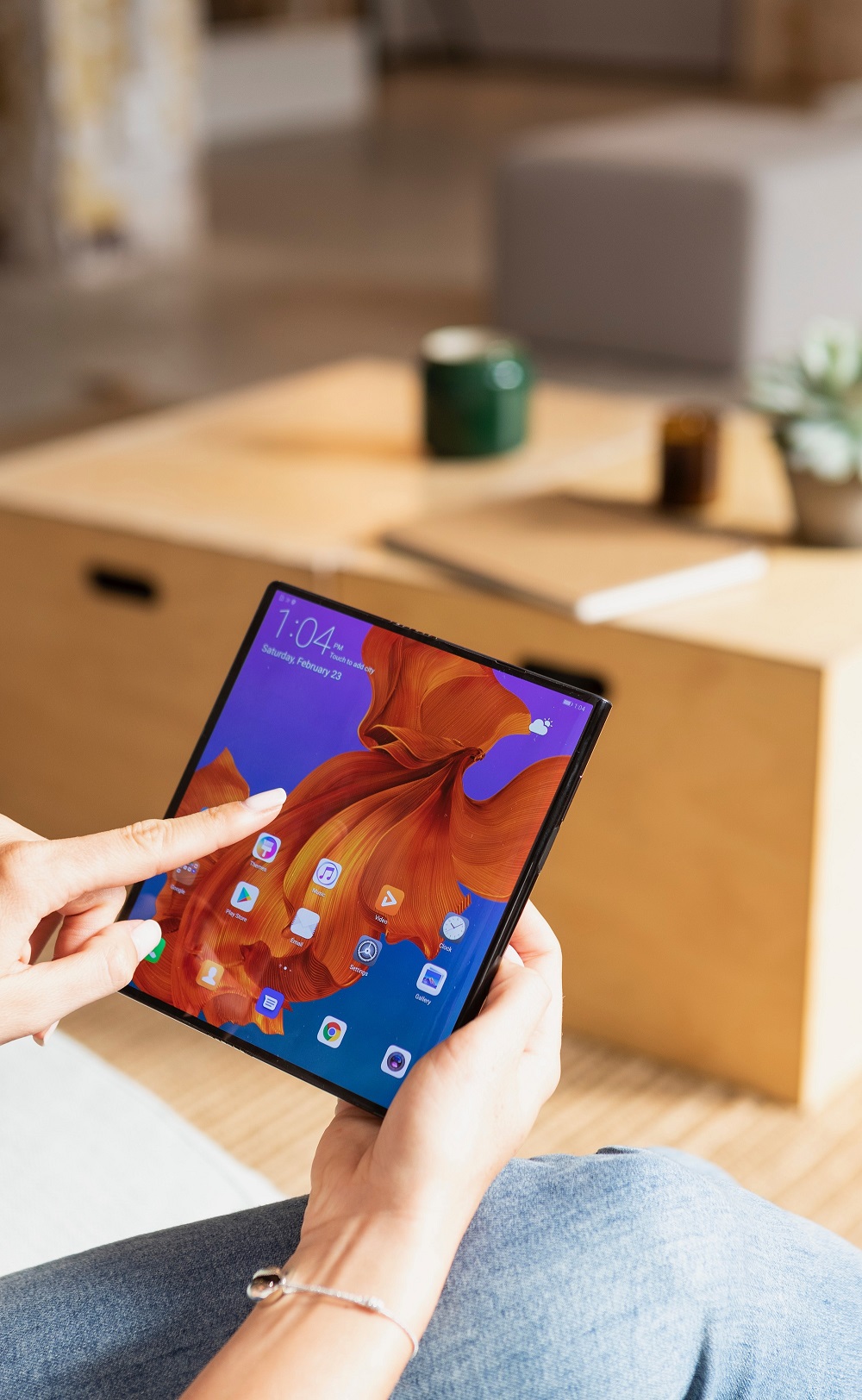 Huawei Mate X, smartphone lipat 5G untuk anda yang produktif!