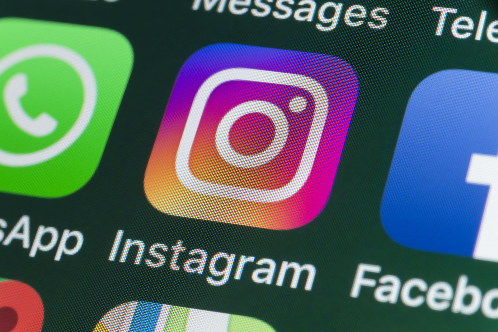 Facebook bakal lampirkan namanya di Aplikasi Instagram dan WhatsApp