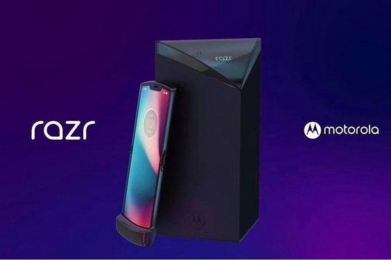 Ponsel Flip unik Motorola hadir dalam kotak yang unik