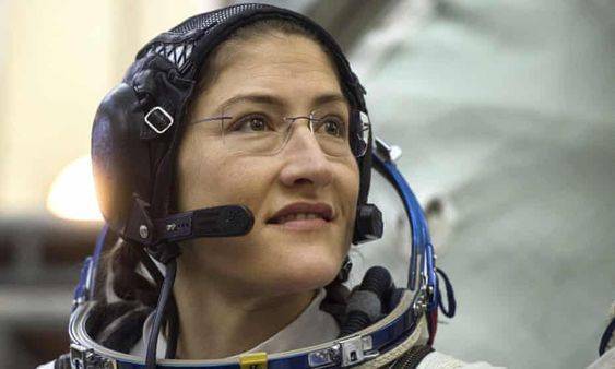 Christina Koch: Astronot wanita NASA terlama di luar angkasa