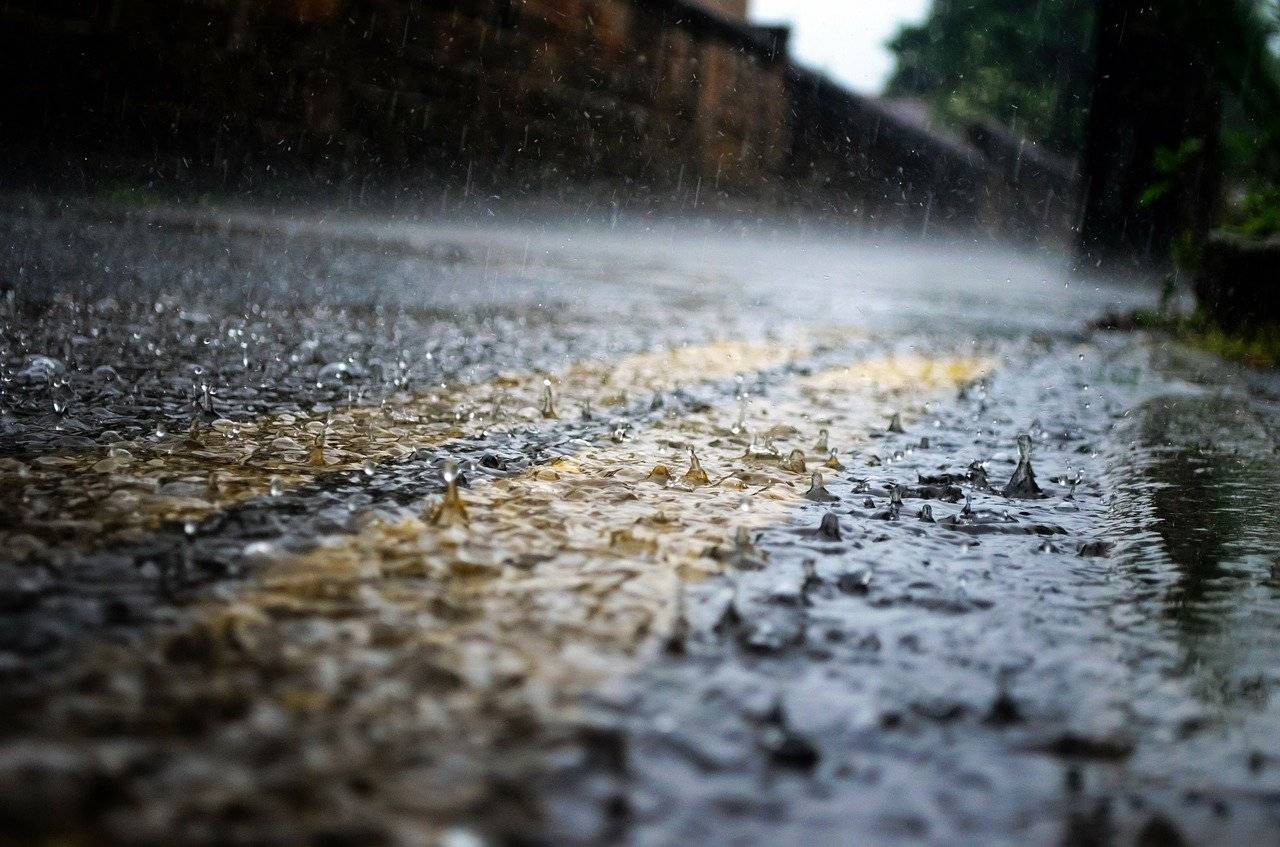 5 Aplikasi yang bisa kamu andalkan hadapi banjir