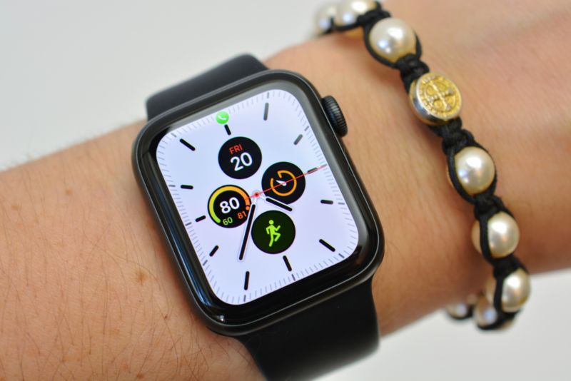 Apple Watch Seri 6 punya Fitur Pendeteksi Oksigen Darah