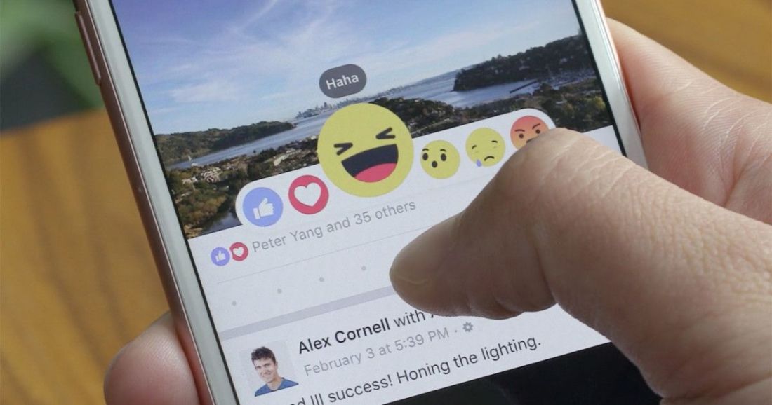 Care Reaction Facebook bisa kirim pelukan virtual untuk temanmu