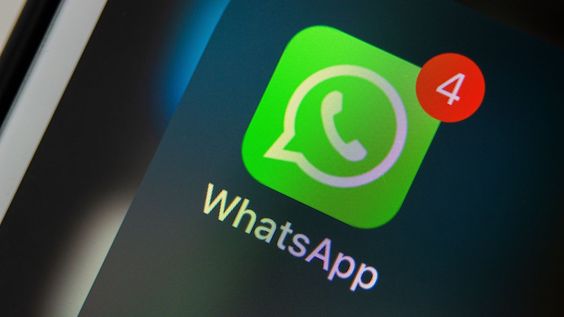 Facebook ungkap rekam panggilan WhatsApp meningkat di malam Tahun Baru