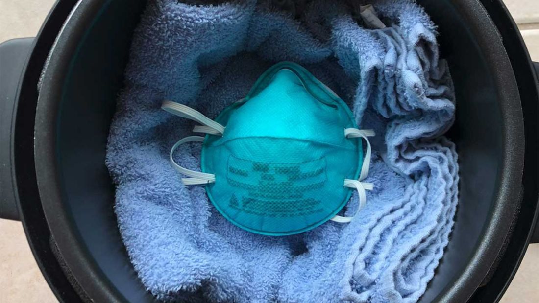 Studi menemukan masker respirator N95 dapat dibersihkan menggunakan rice cooker atau instant pot