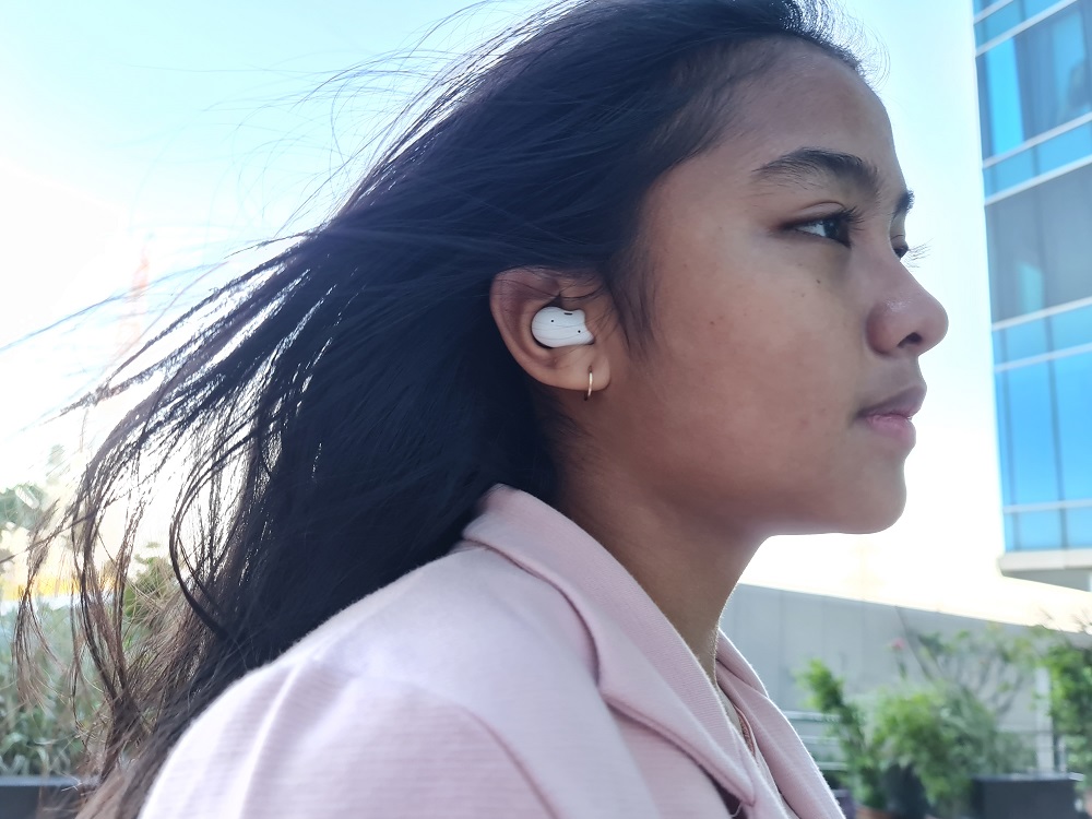 Review Samsung Galaxy Buds Live, Kacang Trendi Bersuara Menggelegar