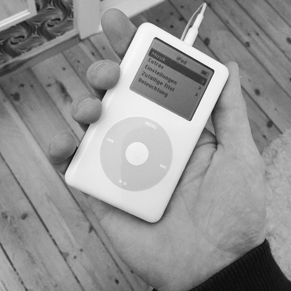 iPod 2004 Diretas untuk Streaming Spotify