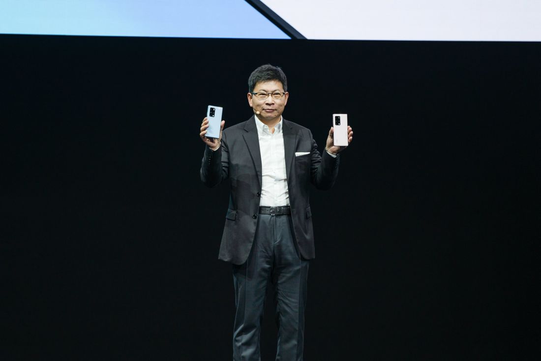 Huawei resmi perkenalkan perangkat layar lipat, HUAWEI Mate X2