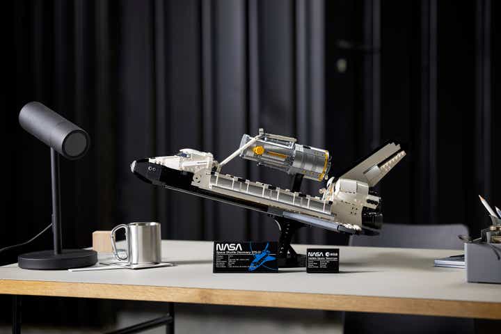 Lakukan Kerja sama dengan NASA, Lego hadirkan Set Pesawat Ulang-alik