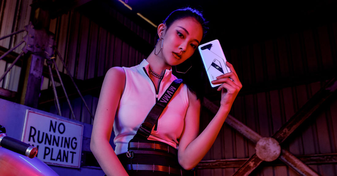 Resmi Meluncur di Indonesia, ASUS ROG Phone 5 Ultimate Jadi yang Tercepat di Serinya