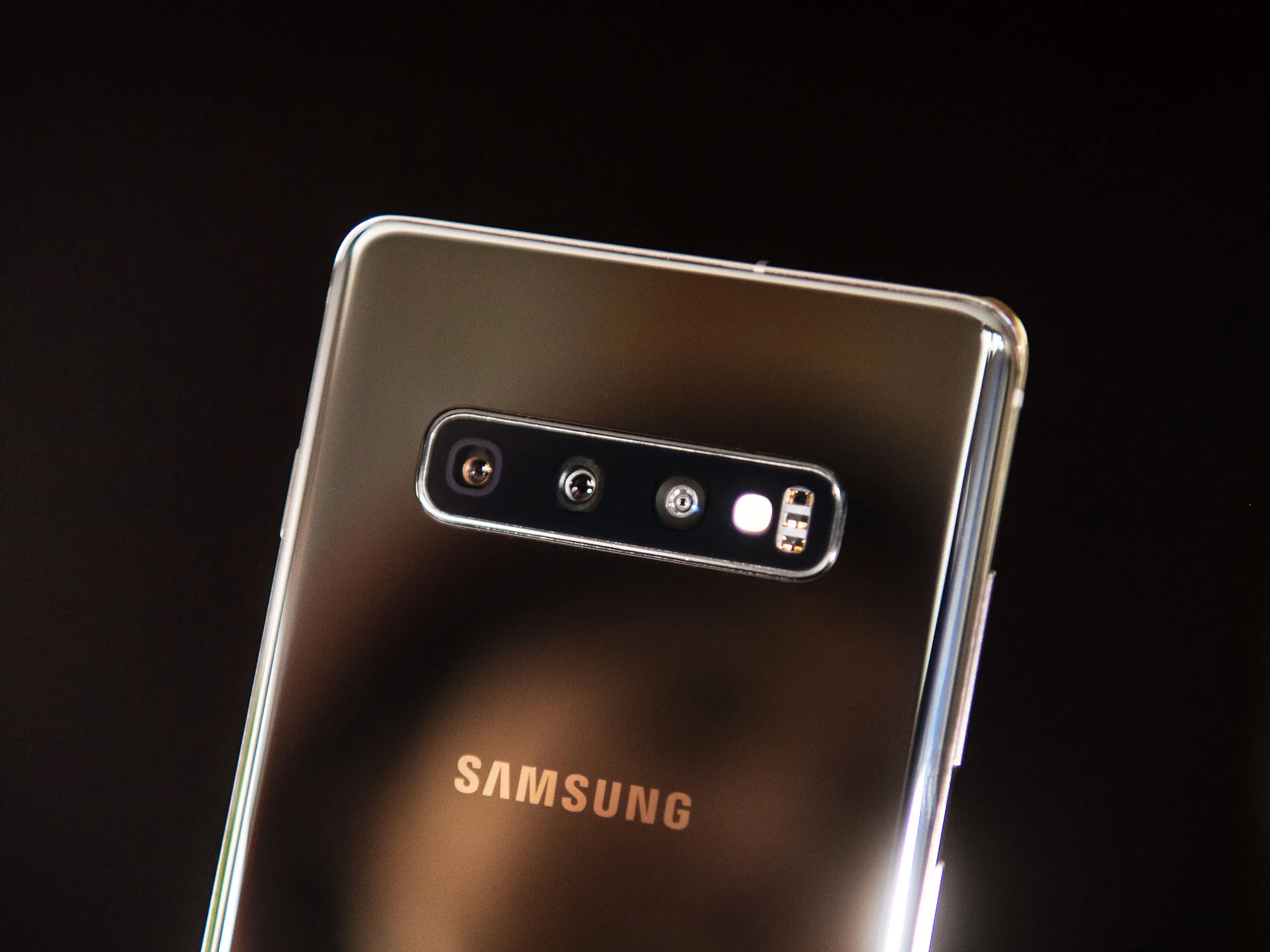 Samsung Hadirkan Android 12 untuk Galaxy S10 5G di AS dan Korsel