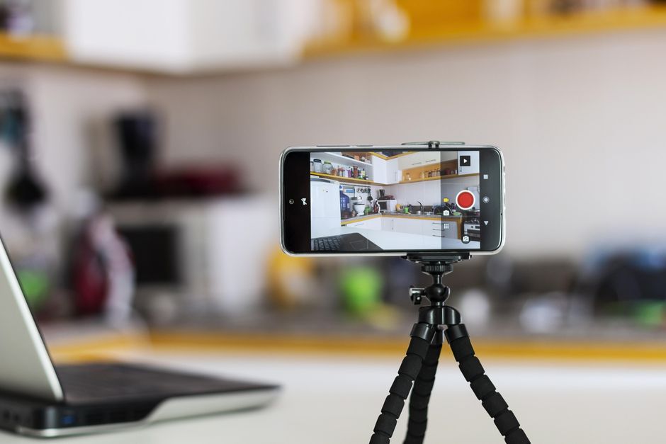 Cara Gunakan iPhone atau Android Sebagai Webcam