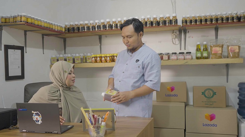 Kunci Sukses Berbisnis Bersama Pasangan ala Mitra Lazada