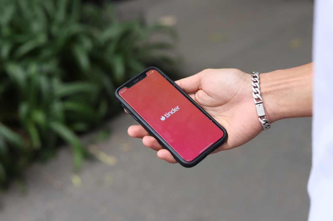 Kini, Kamu Bisa Jadi Makcomblang di Tinder