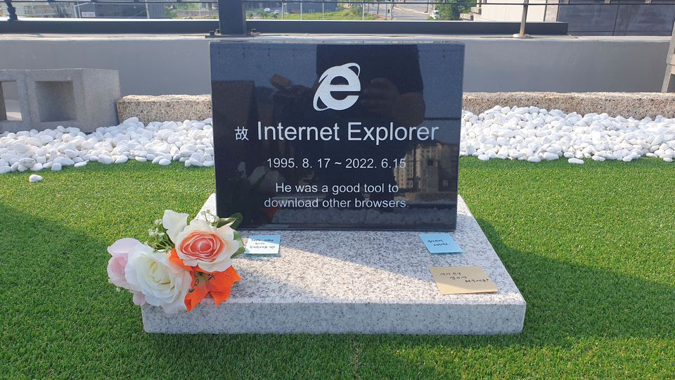 Internet Explorer Resmi Pensiun, Penggemar di Korea Selatan Bikin Makamnya
