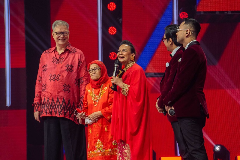 Lesti Kejora dan Christine Hakim Raih Telkomsel Awards 2022