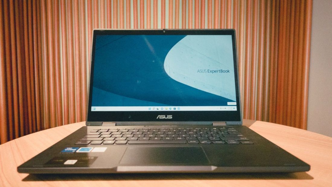 ASUS ExpertBook B3 Flip (B3402), Laptop Bisnis Convertible dengan 4G LTE