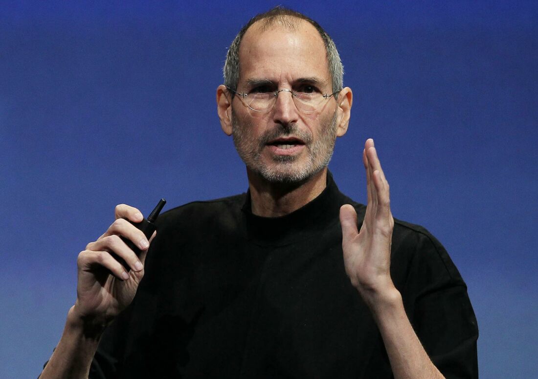Sandal Birkenstocks Bekas Pakai Steve Jobs dilelang Ratusan Juta