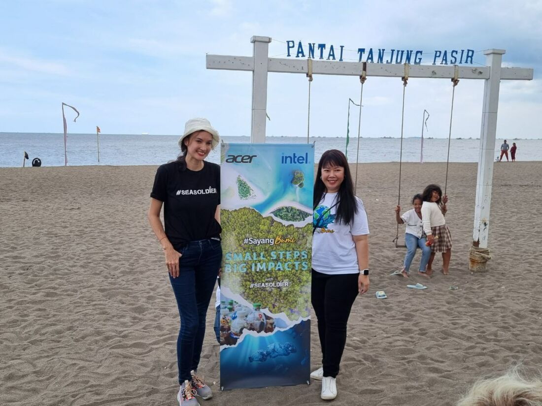Bebersih Pantai Bareng Acer Indonesia dan Seasoldier