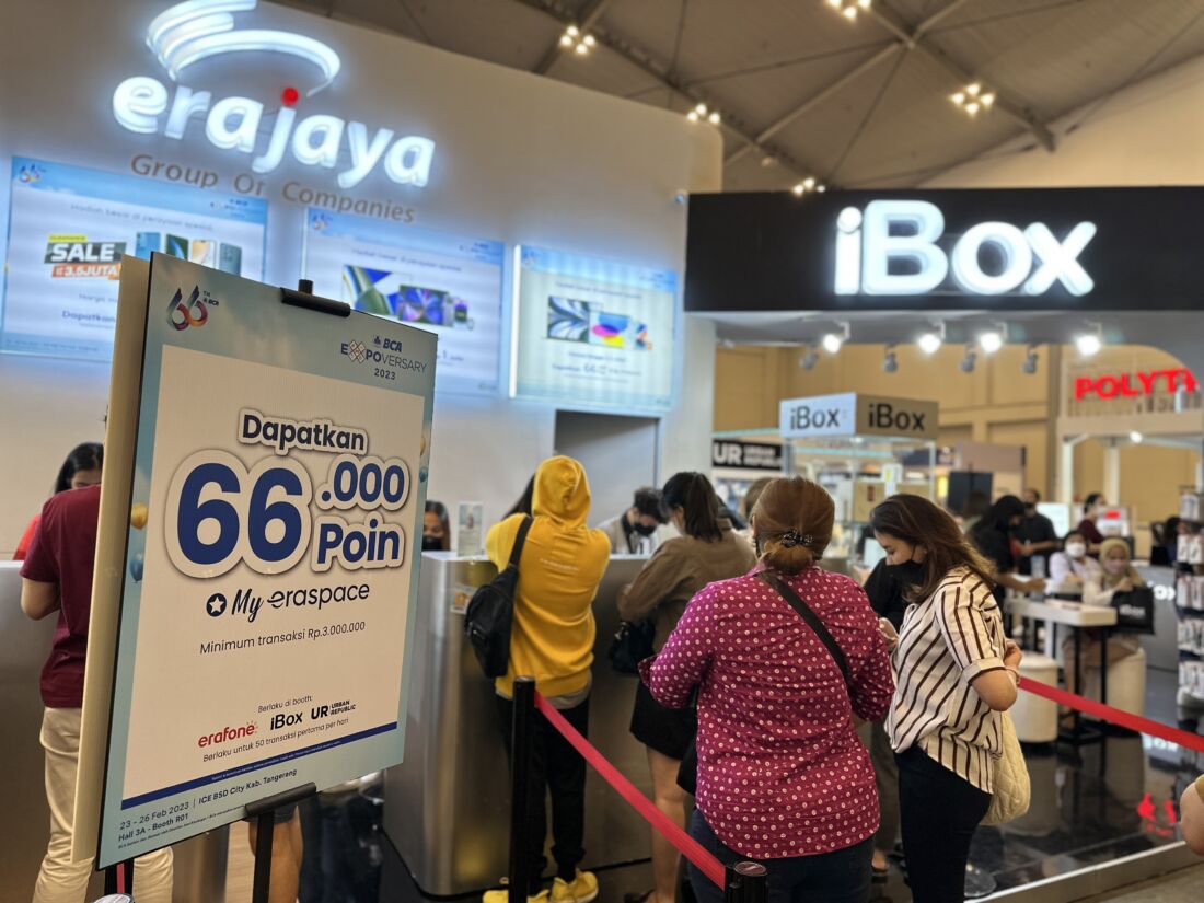 Pengunjung Serbu Booth iBox di Gelaran BCA Expoversary 2023