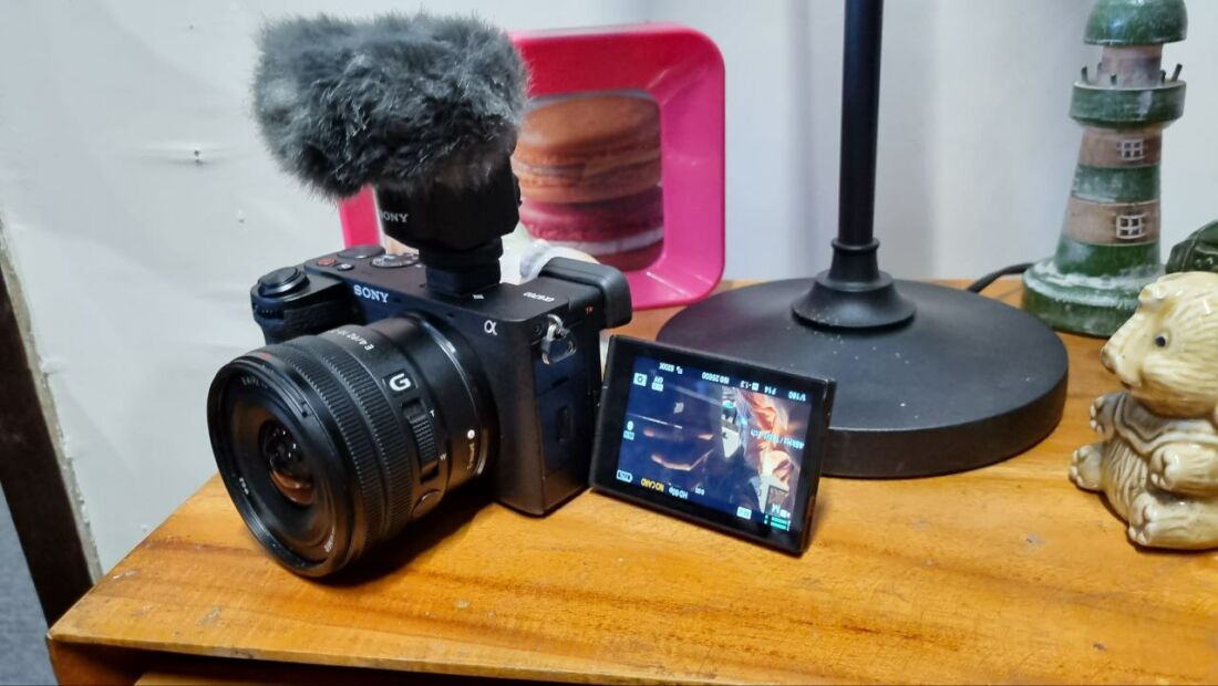 Kamera Sony Alpha 6700 Debut di RI bareng Lensa Zoom dan Microphone