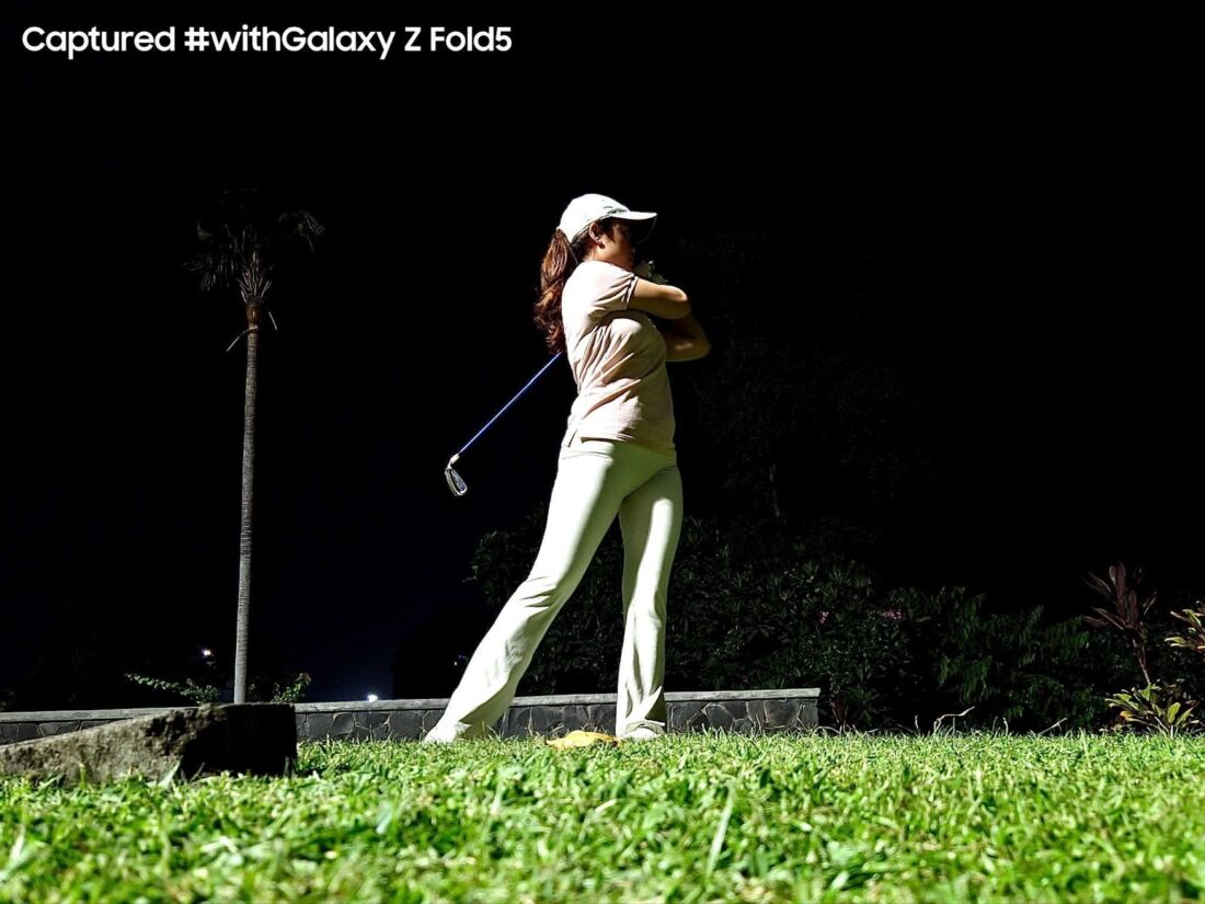Tips Foto Golf Aesthetic di Malam Hari Pakai HP Lipat Samsung