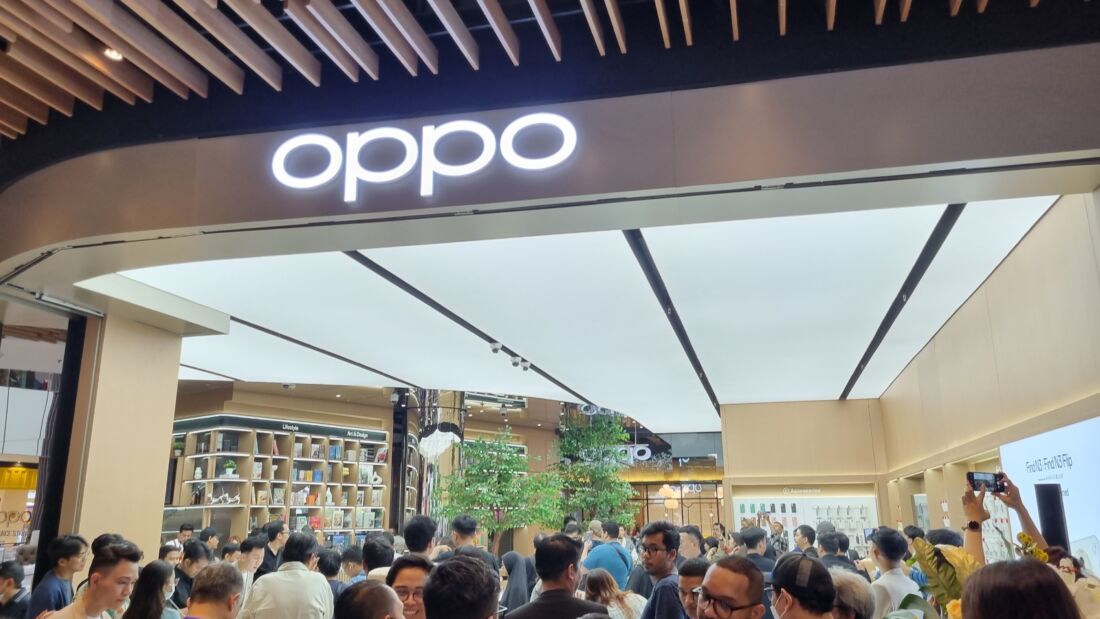 OPPO Experience Store Buka di AEON Jakarta Garden City