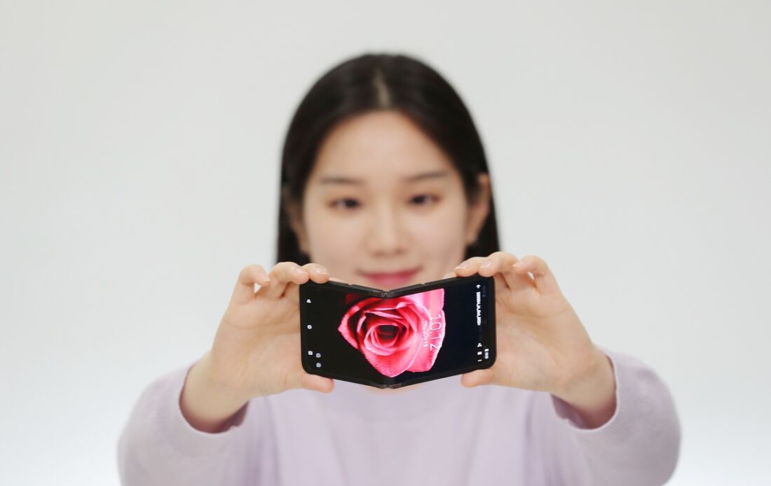 Panel Smartphone Lipat Teranyar Bakal Dikenalkan Samsung dalam CES 2024