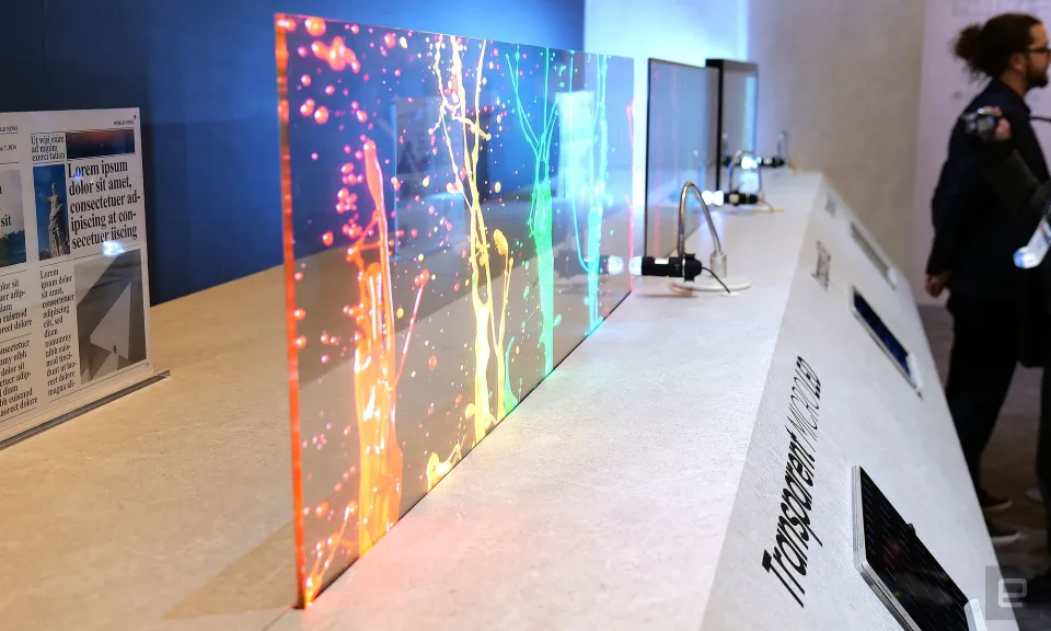 Samsung Pamerkan TV MicroLED Transparan Pertama di Dunia