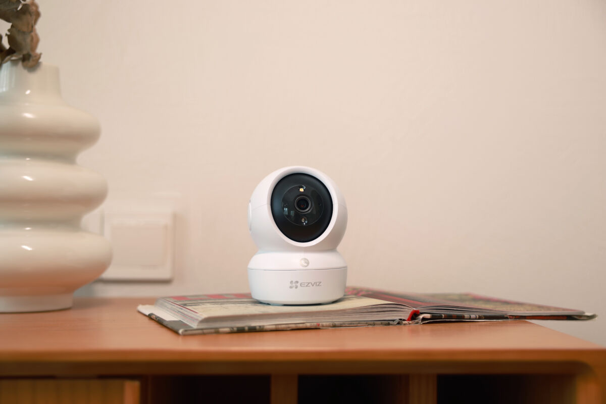 EZVIZ Camera H6c Pro 2K+ Kamera CCTV yang Dibekali AI