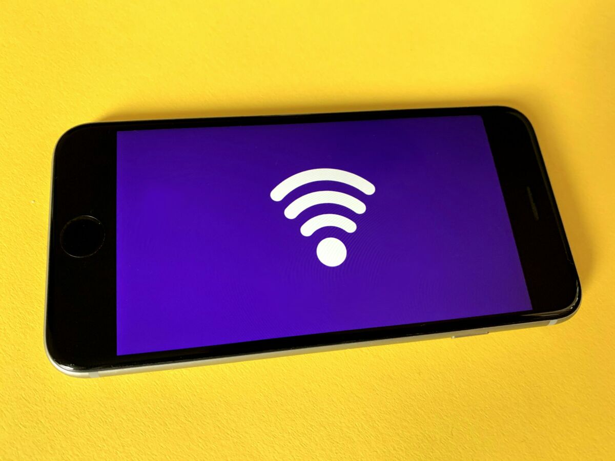 Kemenkominfo Kaji Aturan Minimal Kecepatan Internet 100Mbps, Tarif Harga Lebih Mahal?