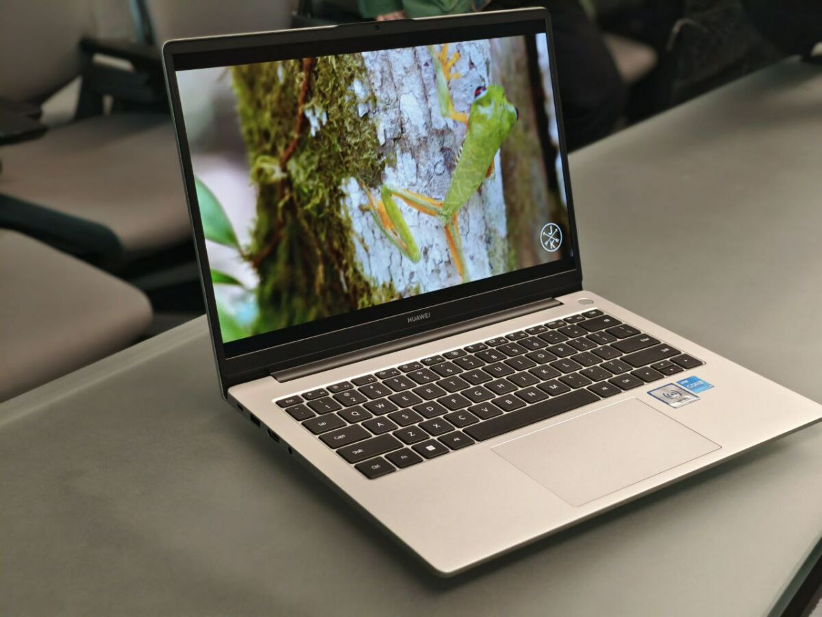Usung Desain All-Metal, Segini Harga Laptop Huawei MateBook D14